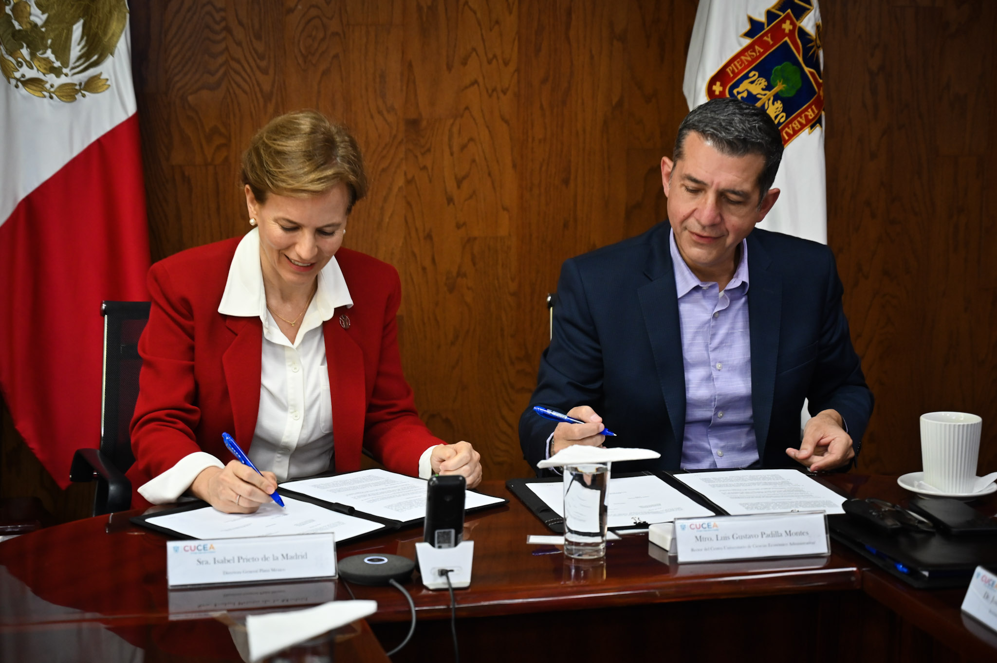  Firma de Convenio de Colaboración Platzy- CUCEA